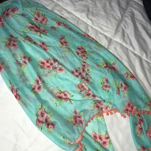 Spring scarf - Picture 3 of 3